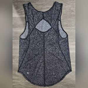 Lululemon Athletica Black and White Women's Open Back Sculpt Tank Top Size 4